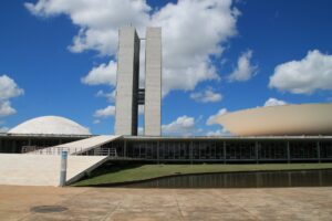 Informe febralot apoio político cresce com trabalho